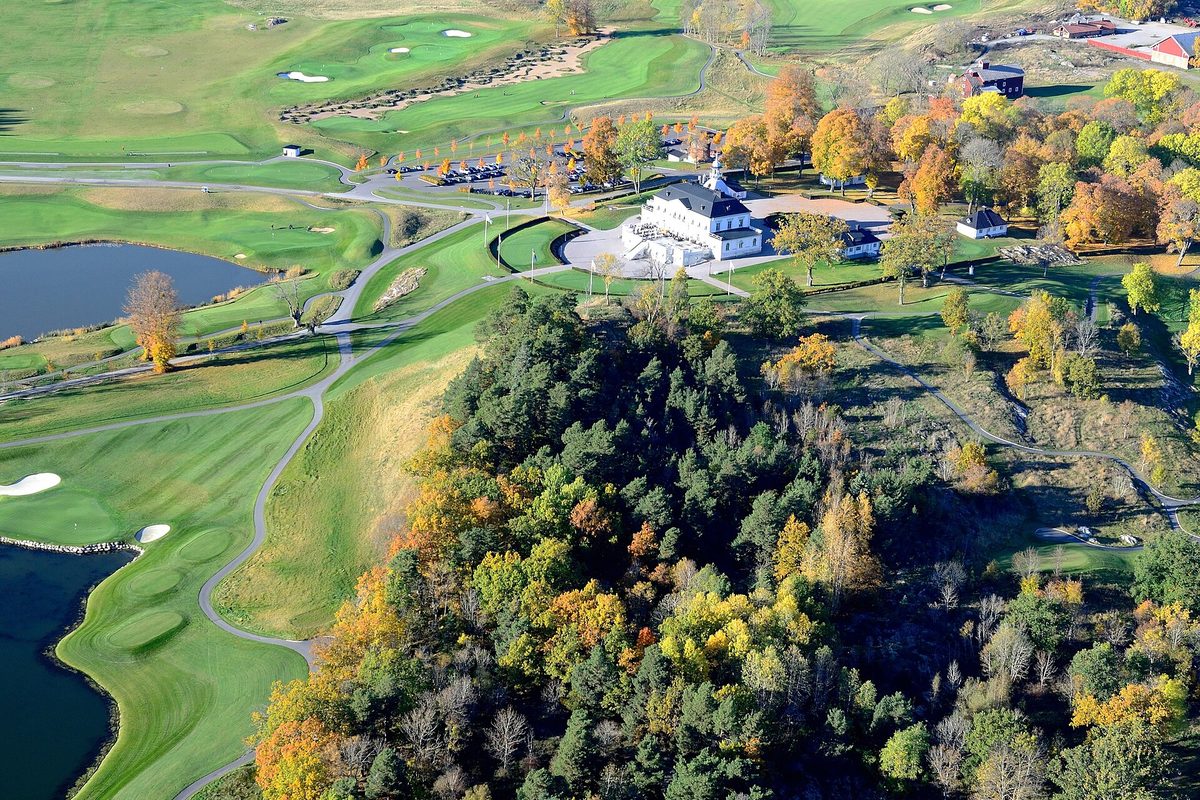 Bro Hof Slott golf course, Sweden