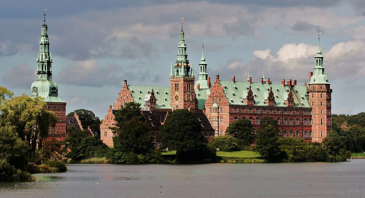 Frederiksborg Castle in the sun